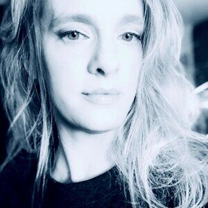 Meet your Posher, Nikki